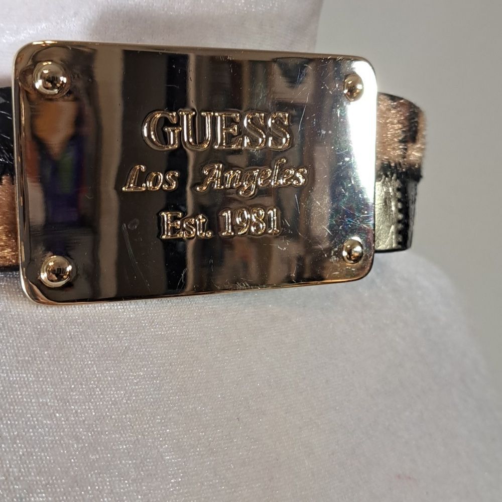 Guess Vintage Y2K Women’s Belt Reversible Gold Tone Buckle Black Animal Size 48” - Picture 2 of 12
